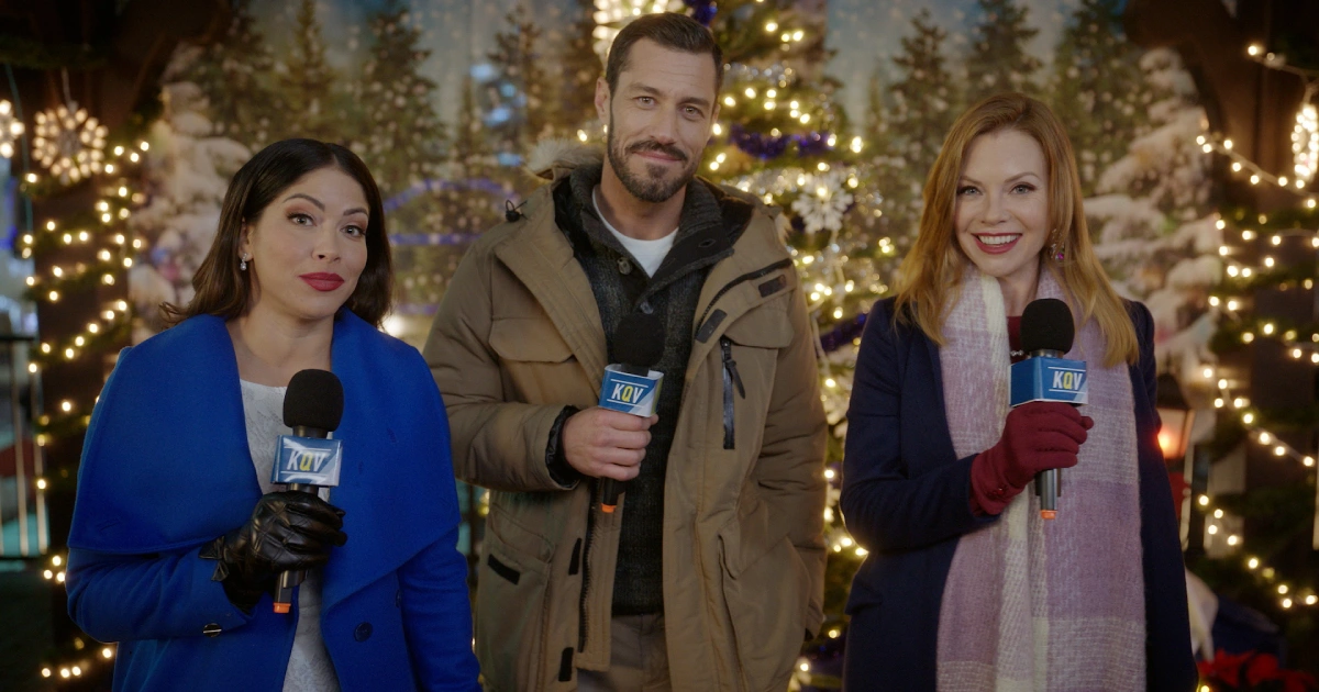 Brandon Quinn (au centre) dans Cloudy with a chance of Christmas